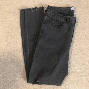 Judy Blue Distressed Charcoal Black Skinny Jeans, button fly, size 11/30 - Picture 1 of 6