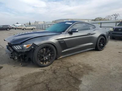 Eje de transmisión trasero usado se adapta: montaje Ford Mustang 2015 5,0 L AT grado trasero A Foto 1 de 4