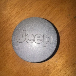 JEEP WRANGLER LIBERTY PATRIOT COMPASS OEM WHEEL CENTER CAP 52090401AB 5HT59TRMAB - Picture 1 of 2