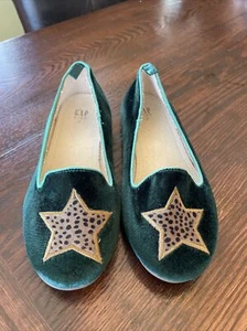 Gap Kids Girls Green Velvet Slip On Flats Shoes Size 3 - Picture 1 of 5