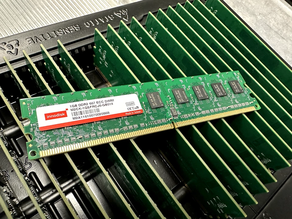 innodisk 1gb ddr2 667 ecc dimm M2CK-1GSFRCJ6-GB014 - Image 1 of 1