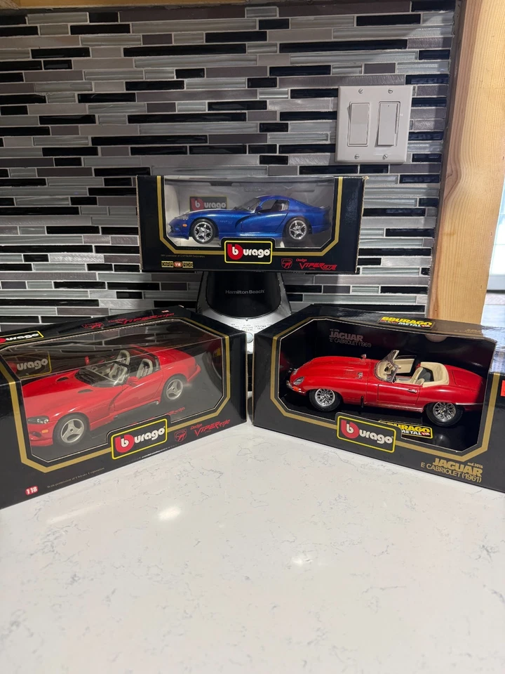 Vintage Burago 1/18 Die Cast nuevo en caja Foto 1 de 1