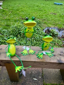 FABULOUS GREEN METAL GARDEN FROG ORNAMENT SCULPTURE ORNAMENT FIGURE FROGS 33CM - Picture 1 of 8