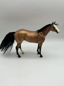 Breyer Reeves Copper Brown 6 1/2" Stallion 1 White Hoof Brushable Tail Hair - Picture 1 of 11