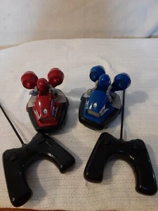 Blue Hat Toy Co. Speed Bumper R/C Cars Remote Control Set Blue Red - Picture 1 of 7