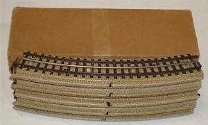 MARKLIN ESCALA HO 10 VIAS CURVAS MUY ANTIGUAS R=36 CM, 30º REF. 3600 A, CON CAJA - Picture 1 of 2