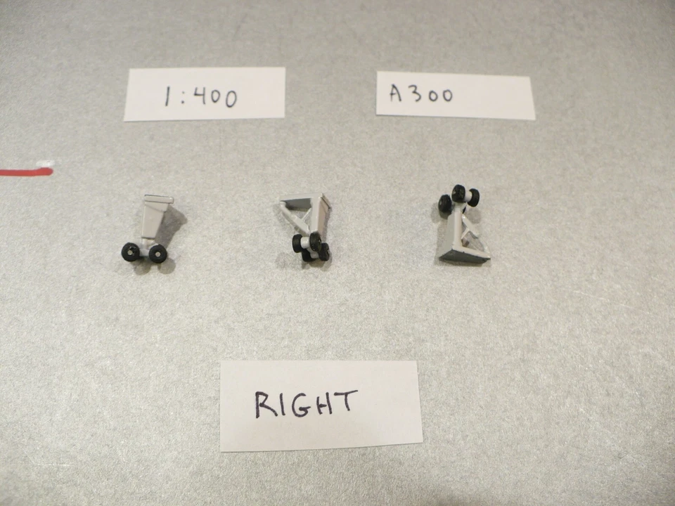 Tren de aterrizaje AeroClassics 1:400 Airbus A300 3x bogey derecho (gris) Foto 1 de 1