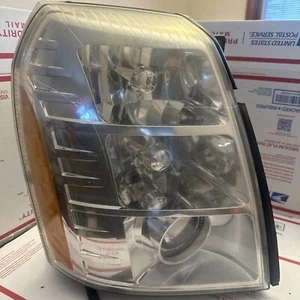 2007-2014 Cadillac Escalade Headlight RH RIGHT Passenger Complete Xenon HID OEM - Picture 1 of 9