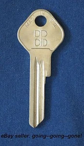 ORIGINAL BRIGGS DPCD KEY BLANK DODGE CHRYSLER DESOTO Y127 XO1199B 1939-48 TRUNK - Picture 1 of 3