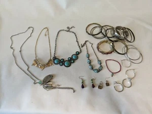 Jewelry Lot 14 pieces Costume Bracelets necklaces Earrings - Picture 1 of 8
