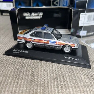 1/43 Metropolitan Police BMW 5 Series Code 3 MINICHAMPS - Picture 1 of 10