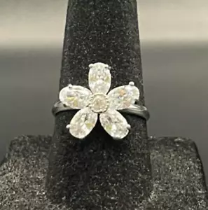 Anillo de circonita cúbica flor estrás tono plata - talla 7 - Imagen 1 de 4