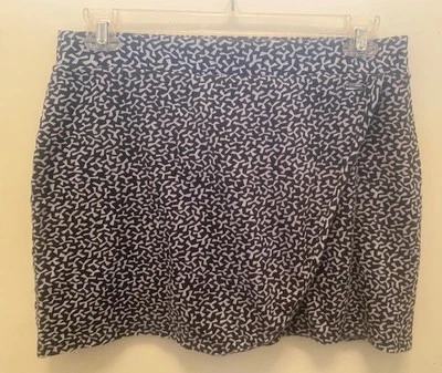 Jones New York Signature feminino tamanho. Saia pull-on M com shorts elásticos - Imagem 1 de 4