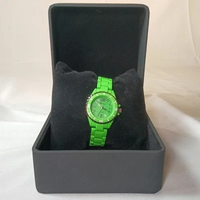 Reloj Geneva Serie Platino Verde Foto 1 de 4