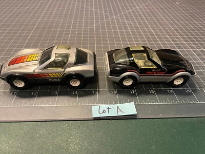 Lote de 2 autos Buddy L Chevrolet Corvette C3 1978 Pace Car y 25 aniversario plateados A Foto 1 de 4