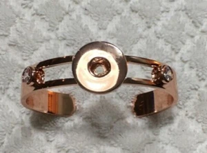 Rose gold single snap braclets - Picture 1 of 3