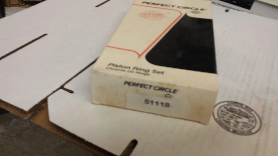 260 ANILLOS DE PISTÓN OLDSMOBILE FUNDIDO DIÁMETRO ESTÁNDAR 1975 A 1982 51118 CIRCUITO PERFECTO Foto 1 de 1