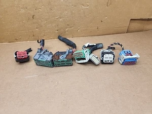 🏁 OEM 2009 DODGE RAM  FUSE BOX  POWER MODULE Connectors Wire Plugs #351 - Picture 1 of 7