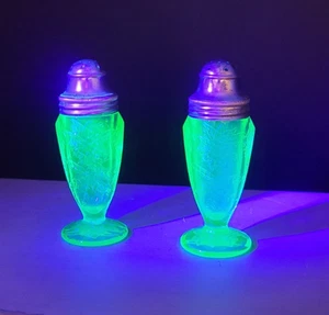 Uranium Glass Tapered Cameo Floral Pattern Salt & Pepper Shaker Set Repair Read - Picture 1 of 5