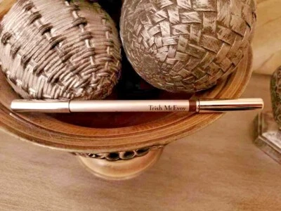 Delineador de Olhos Trish McEvoy Gel Intenso "Berinjela Profunda" Tamanho Completo! NOVO! - Imagem 1 de 2