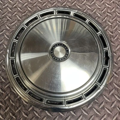 Chrysler Dodge LeBaron Plymouth 1977-1979 camioneta tapacubos 15" cubierta 77 78 79 Foto 1 de 4