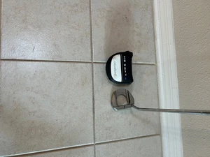 New Cleveland HB Soft Retreve 35” Putter w Head Cover (RH) - Picture 1 of 4