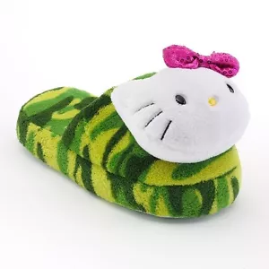 NEW Girls Hello Kitty Slippers Camo Plush Slip On Sanrio Green Pink Size 11-12 - Picture 1 of 8