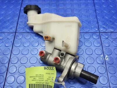 2014-2018 Kia Forte Brake Master Cylinder Assembly Genuine OEM 58510A7200 - Image 1 of 4