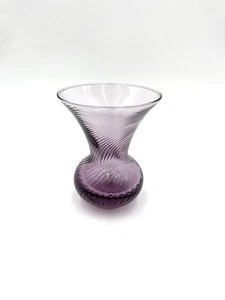 Lila farbige Vase Lavendel Wirbel 4x3" - Bild 1 von 6