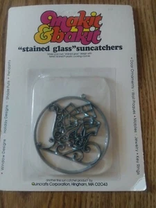 Christmas Sleigh Makit Bakit Make It Bake It Stained Glass Suncatcher Vtg NOS - Picture 1 of 4