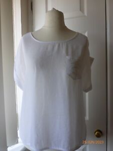 White loose fit lightweight floaty top size 14/16