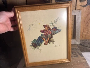 Estampado enmarcado en relieve vintage de Norman Rockwell ~ El abuelo y yo recogiendo margaritas - Imagen 1 de 4
