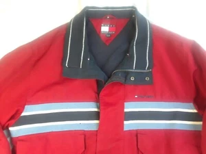 Tommy Hilfiger XXL Mantel Burgund Rot Blau Weiß RACE Track Style Streifen Herren C8 - Bild 1 von 3