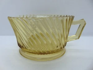 Vintage Federal Depression Glass 'Diana' Swirl Creamer - Picture 1 of 6