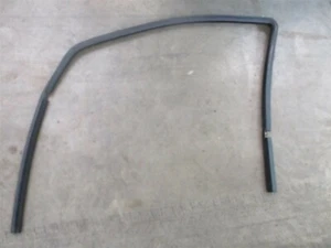 RH PASSENGER FRONT Door Window Glass Run Channel Jeep Grand Cherokee WJ 99-2004 - Bild 1 von 4