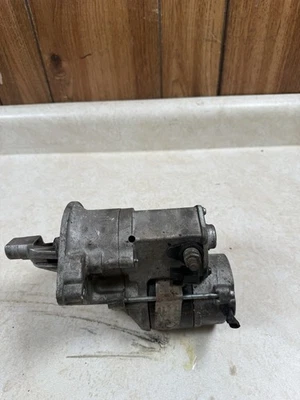 Solenoide motor de arranque Toyota Corolla 2003-2008 OEM XRZ65 Foto 1 de 4