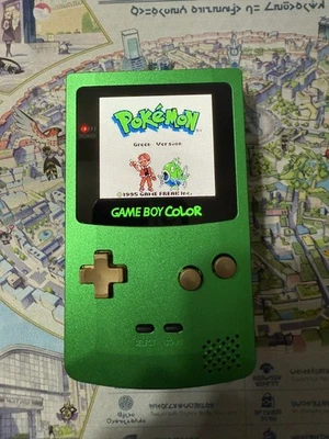 Boxy Pixel Gameboy Pocket Color GBC Verde Aluminio, Botones Latón, Pantalla OLED Foto 1 de 4