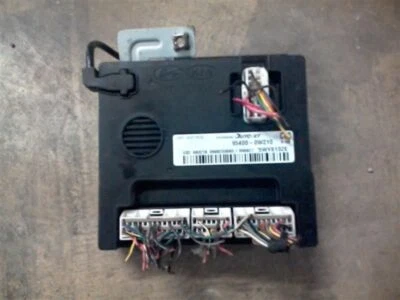 Módulo de control de carrocería BCM ordenador Hyundai SANTA FE 2009 misc. Piezas 31704 Foto 1 de 4