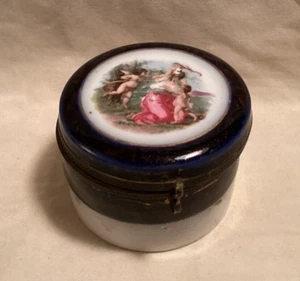 Antique German Porcelain Dresser Vanity Jar Jewelry or Trinket Cask w Cherubs - Imagen 1 de 7
