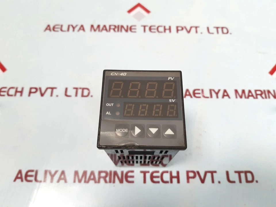 Controlador de temperatura digital Toho CN-40 100-240VAC 50/60HZ 7VA Foto 1 de 4