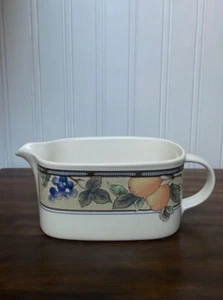 Mikasa Intaglio CAC29 Gravy Boat - Picture 1 of 3