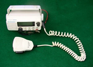 Standard Horizon NOVA MARINE VHF RADIO-18 Photos-COMMAND MIC-GEM-L@@K!! - Zdjęcie 1 z 19