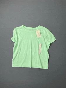 Women's Universal Thread Short Sleeve Cropped T-Shirt Green Size Medium NWT - Picture 1 of 12