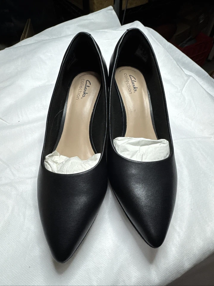 Zapatos de tacón Clarks Collection Teresa de cuero negro para mujer talla 8M Foto 1 de 4
