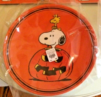 Disney Snoopy Pottery Barn Plate Peanuts Halloween holiday gift party school ! - Image 1 of 4