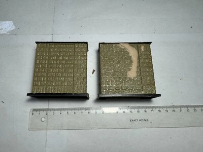 Heljan H0 1765 two bridge piers FOR HOBBYISTS SPARE PARTS ONLY - Image 1 of 4