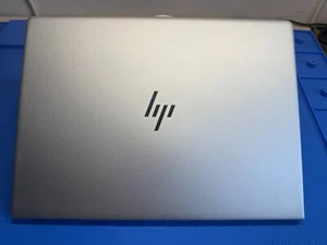 Genuine HP EliteBook 830 G5 Top Lcd Screen Back Lid Cover L14929-001 + HINGES - Picture 1 of 3