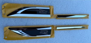 VW T-Roc R-Line plaques set sectarian on fender door logo emblem lettering - Picture 1 of 3