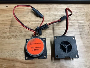 Dynamite Audio Serie TNT 4 Ohmios - Con Bloqueador de Bajos y Se Adapta a Pilares GM - Par - Imagen 1 de 1
