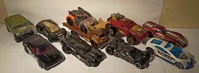 VENDO LOTTO DI N°11 HOT WHEELS AUTO SCALA 1/60 CIRCA - Immagine 1 di 4